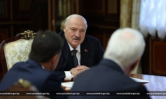 Лукашенко рассказал, о чем говорил с представителями Зеленского