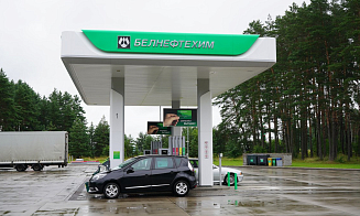 В Беларуси предлагают скорректировать ПДД, чтобы избежать очередей на заправках