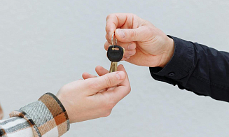 Минюст приостановил лицензию столичного риелторского агентства