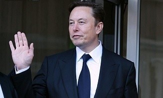 Bloomberg вернул Маску звание самого богатого человека