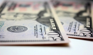Объем валютных депозитов белорусов сократился за август на $103,6 млн