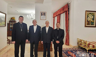 Лукашенко помиловал двух католических священников