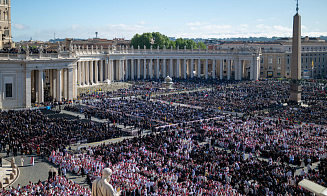 В Ватикане прошли похороны папы римского Франциска (фото)
