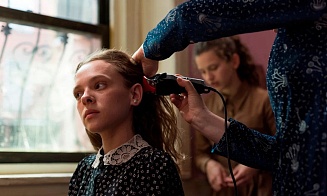 Выходные дома: смотрим сериал о побеге из закрытой общины и готовим французскую классику