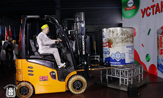 Белорусский завод выпустил банку сгущенки весом в тонну