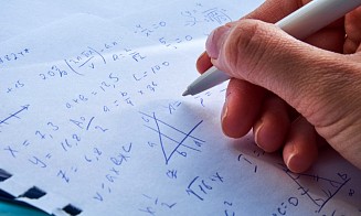 «Дома считал на калькуляторе». Обидные ошибки на ЦТ по математике и как их избежать