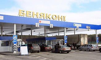 Литовский пункт пропуска «Шальчининкай» приостановил оформление авто. Что случилось