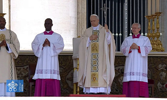 В Ватикане прошла церемония интронизации папы римского Льва XIV (фото)