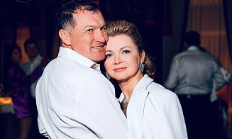 «Почему любовь по привычке — это плохо?» Тренер Сергей Гуренко — о 32-летнем браке, отношениях и деньгах