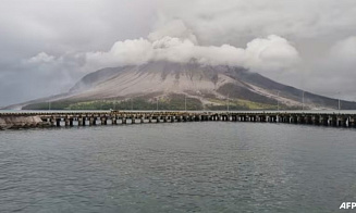 В Индонезии из-за вулкана на сутки закрыли международный аэропорт