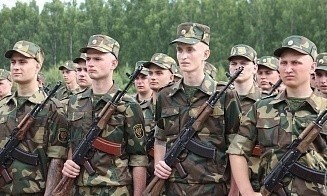 Повестки по СМС и штрафы: в Беларуси хотят ужесточить ответственность для призывников