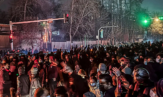 В Иране две недели идут самые крупные за последние годы протесты. Что известно