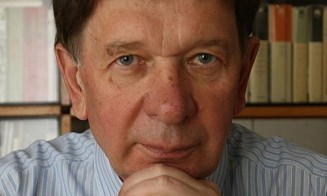 Умер знаменитый белорусский поэт Владимир Каризна