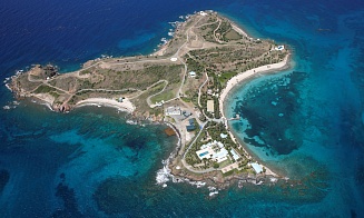 Основатель частной инвесткомпании выкупил два острова. Узнали, за сколько 