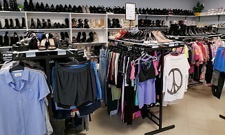 Налоговая проверила магазины с импортной одеждой и нашла 20 млн неучтенной выручки