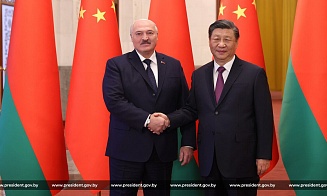 Лукашенко полетел в Китай