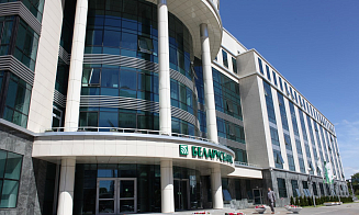 Крупный белорусский банк введет комиссию за открытие счетов в долларах и евро