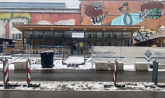 «Где-то точно есть проходик к нашим дверям». Как стройка повлияла на жизнь самой тусовочной улицы Минска