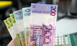 Юрлица и ИП смогут сдавать наличную выручку на почте с онлайн-зачислением на счет в банке 