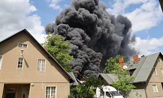 Крупный пожар на заводе в Берлине: город накрыло ядовитым дымом